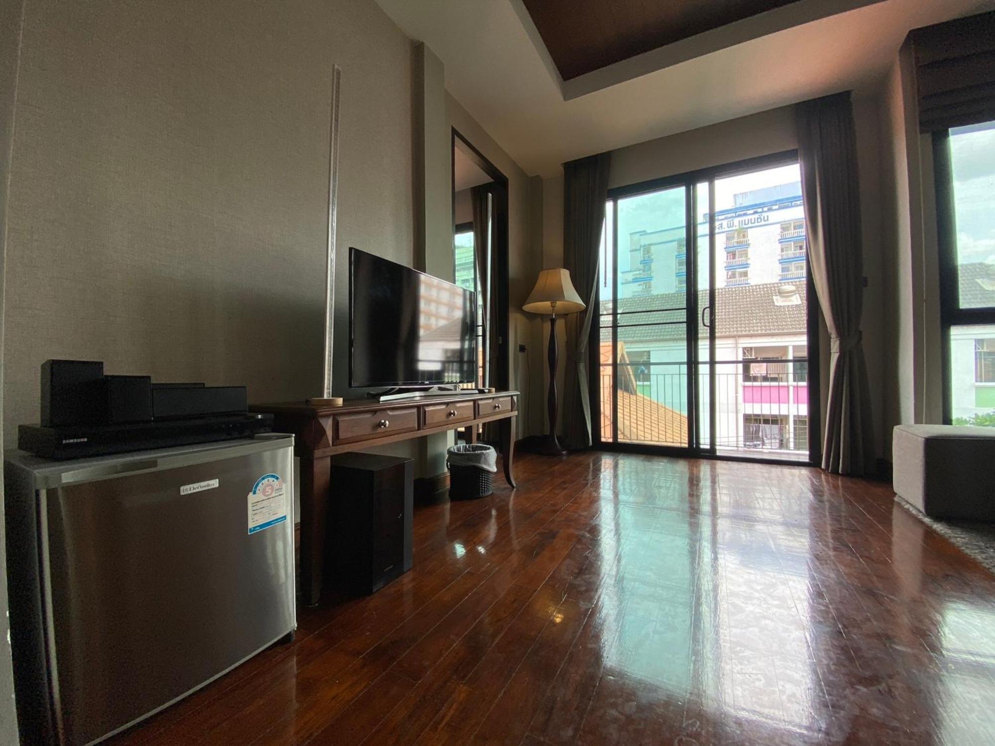 Yotaka Bangkok Hotel Exterior photo