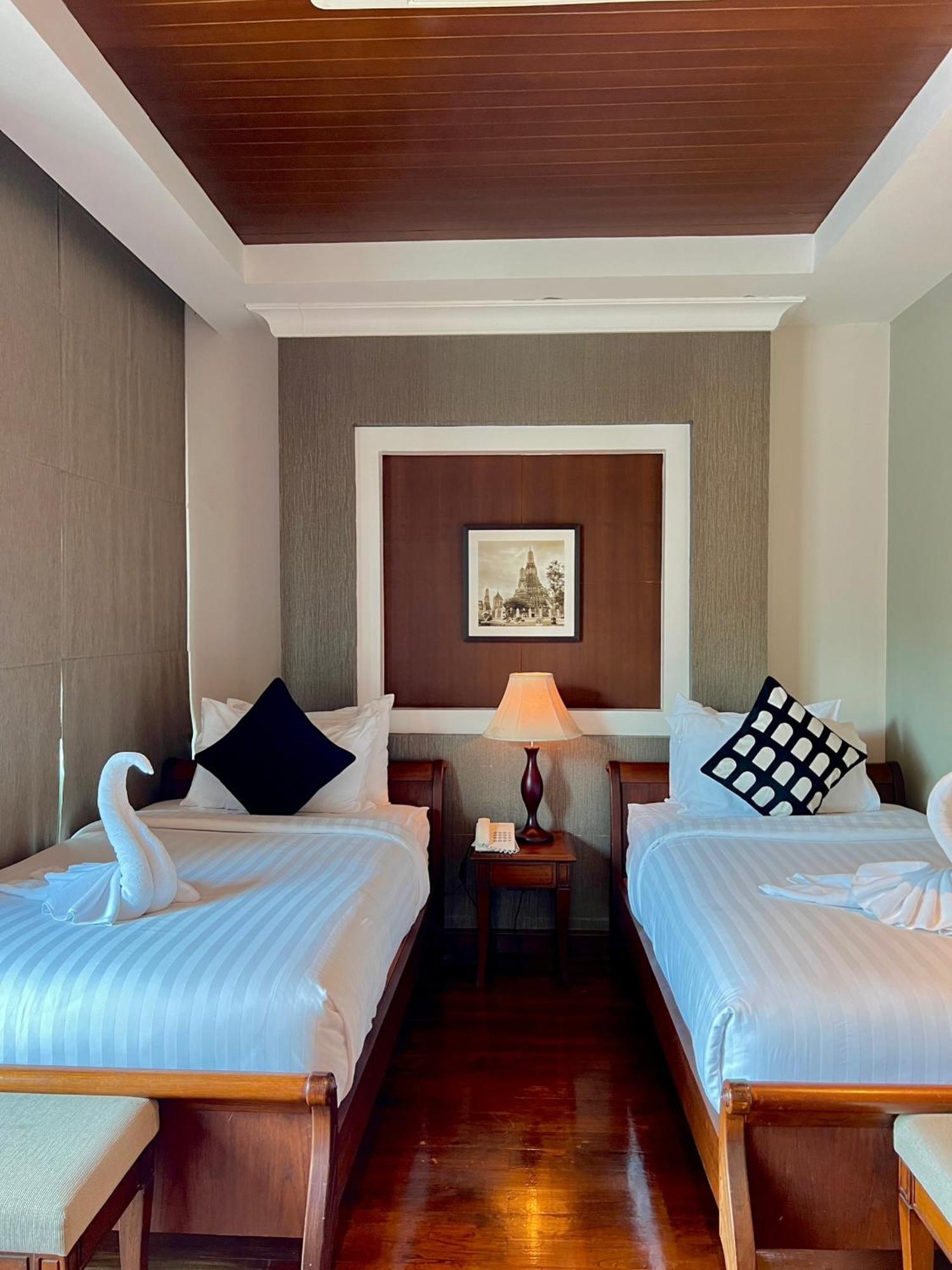 Yotaka Bangkok Hotel Exterior photo