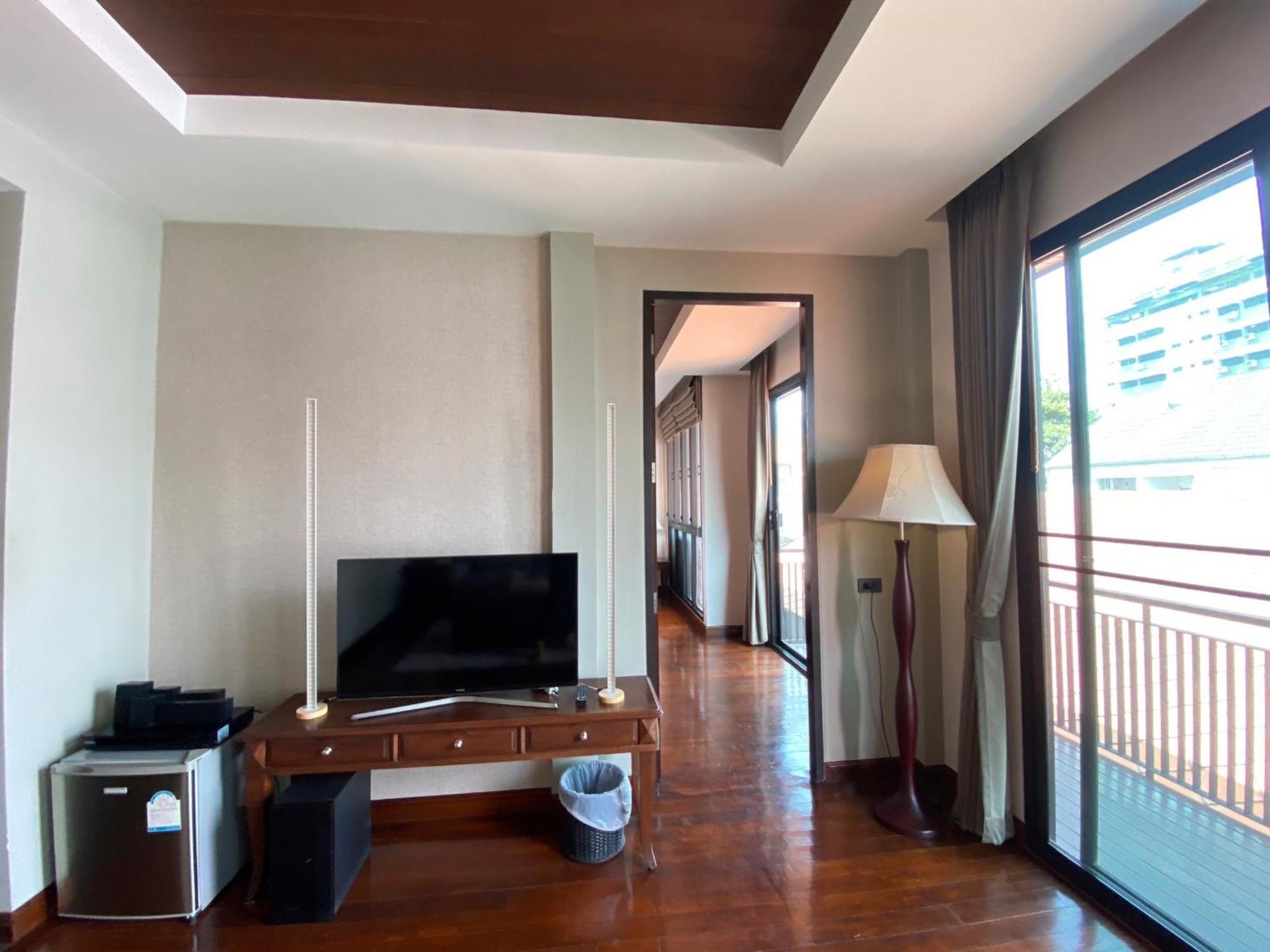 Yotaka Bangkok Hotel Exterior photo