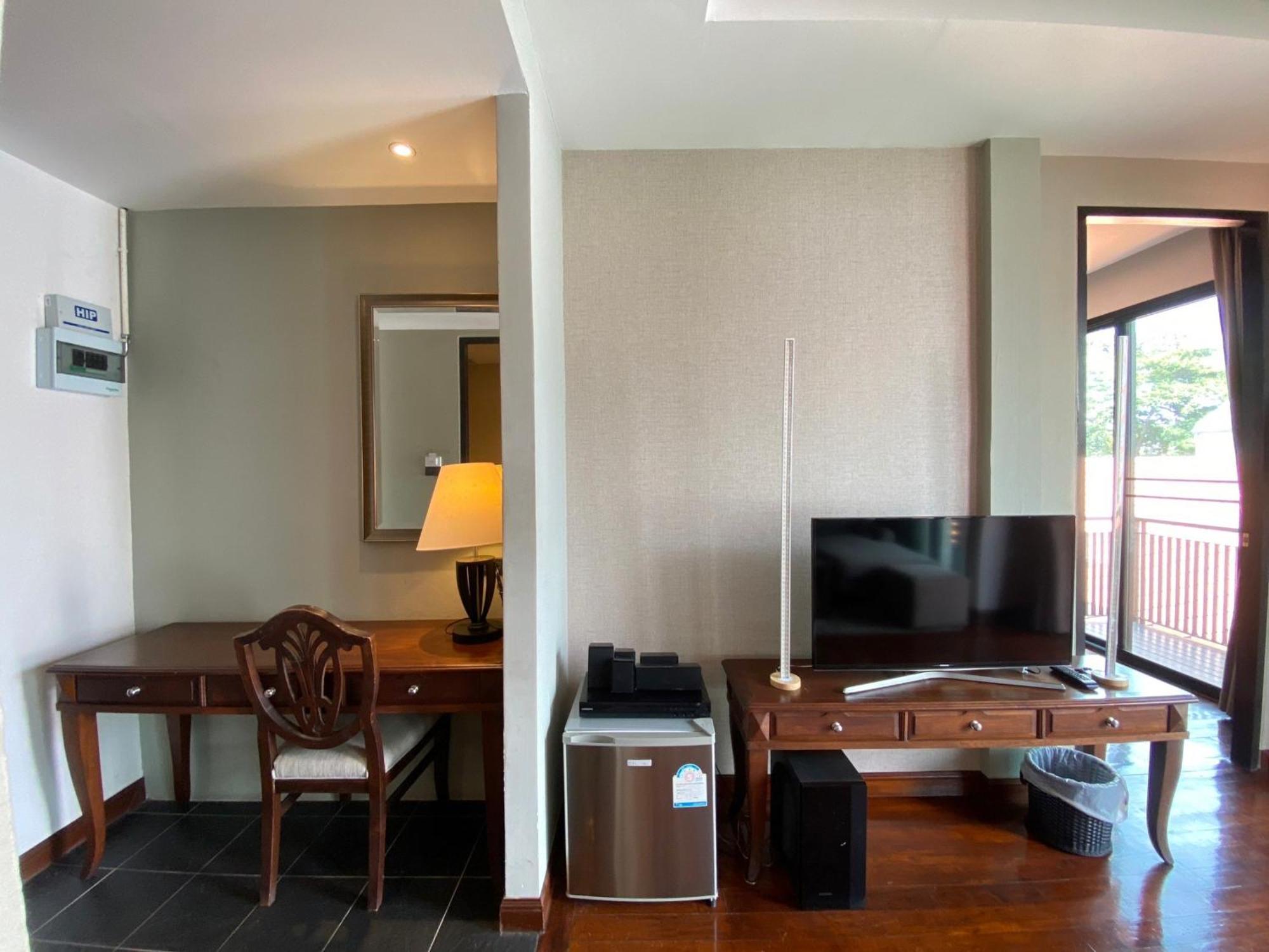 Yotaka Bangkok Hotel Exterior photo